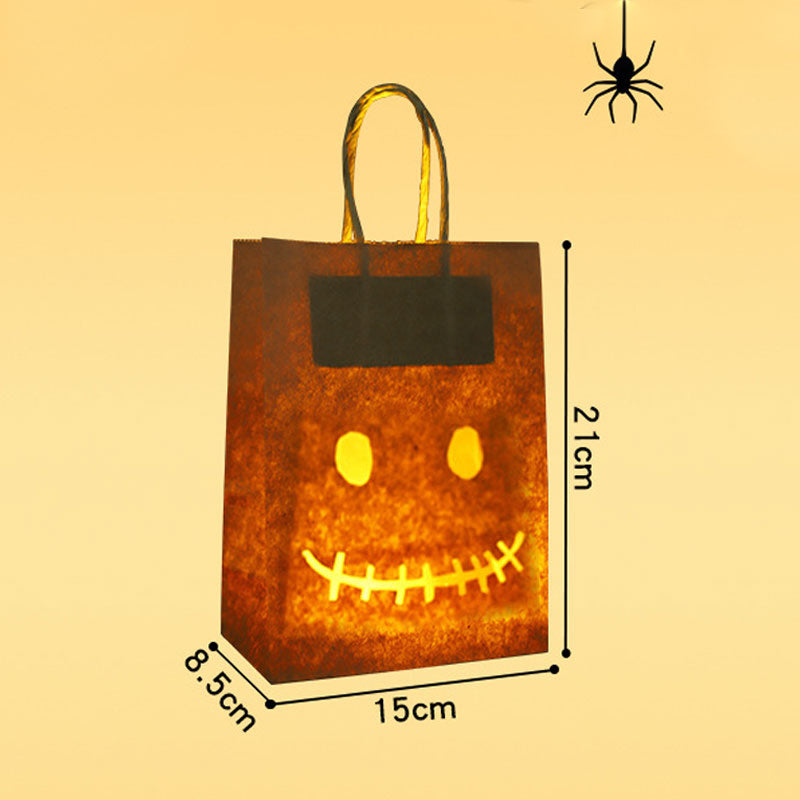đăNattlysande buspĂ„seăââ En pĂ„se som lyser upp Halloween, đgodis och stjĂ€rnljus i samma pĂ„se âš